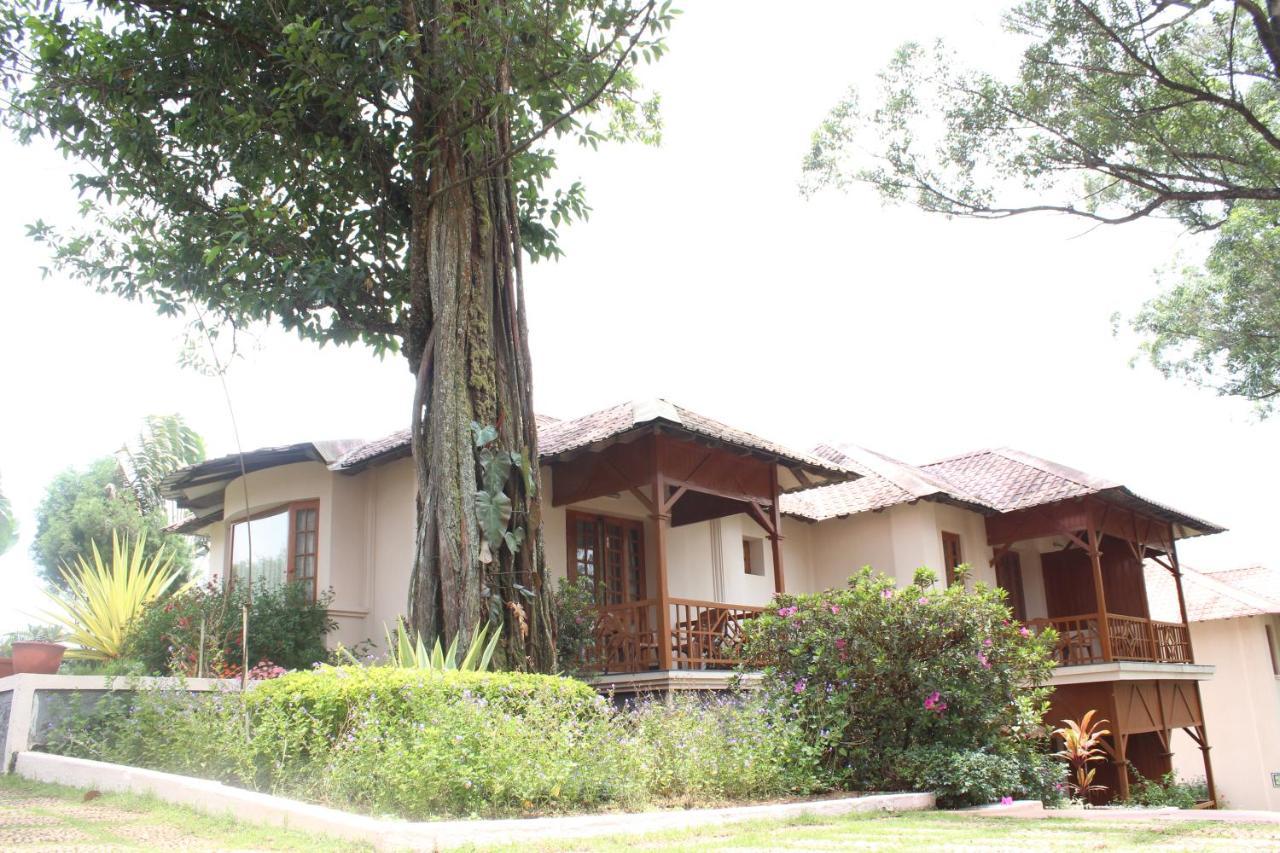 Tea County Hotel Munnar Exterior foto